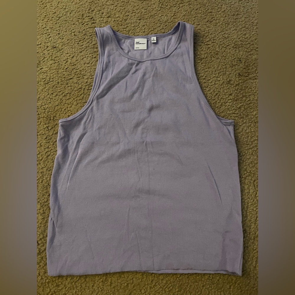Aritzia tna homestretch tank top in lavender. Xl.